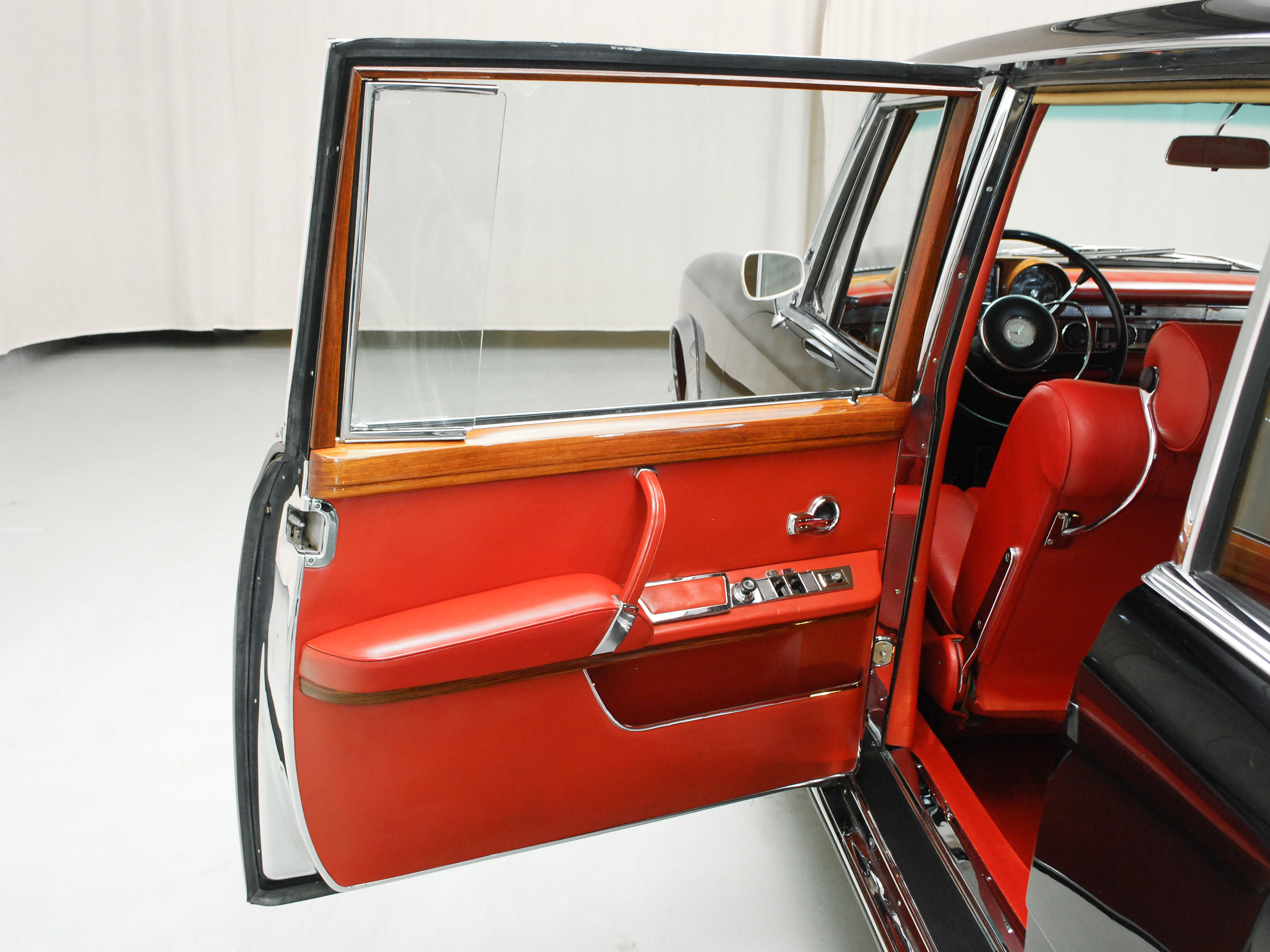 1966 Mercedes-Benz 600 Base | Hagerty Valuation Tools®